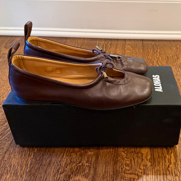 Alohas Brown Leather Ballet Flats - Picture 6 of 8